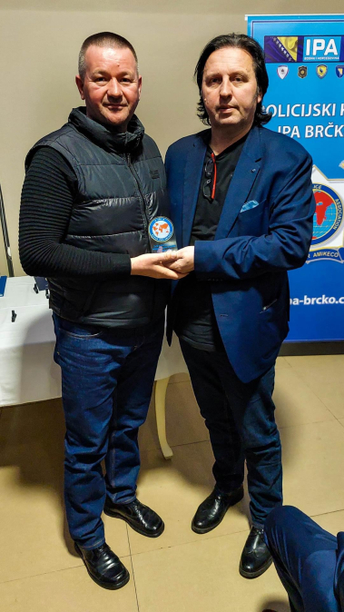 0BECE01B 75BE 455F B9C8 E33FF8362537