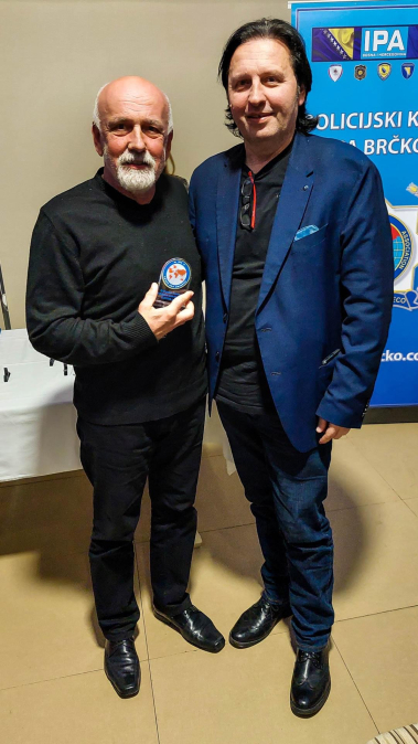 0BECE01B 75BE 455F B9C8 E33FF8362537