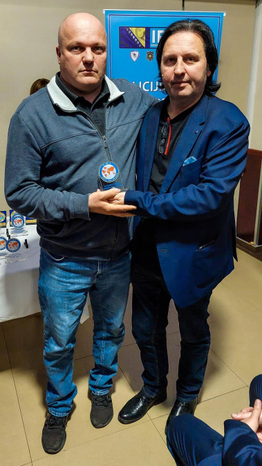 0BECE01B 75BE 455F B9C8 E33FF8362537