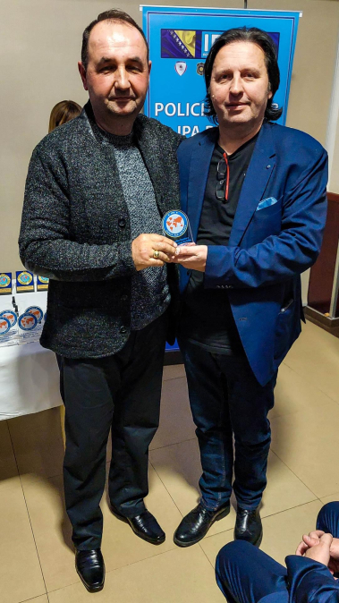 0BECE01B 75BE 455F B9C8 E33FF8362537