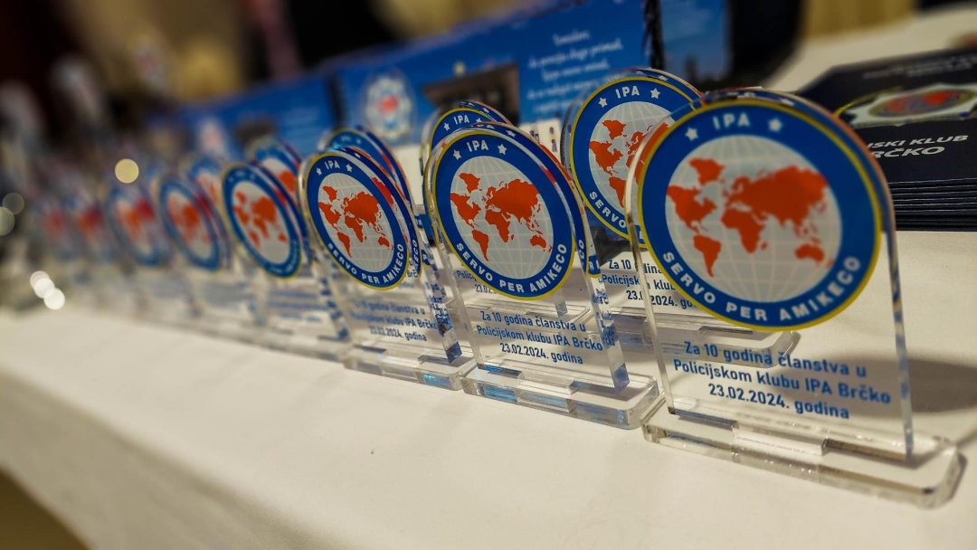 0BECE01B 75BE 455F B9C8 E33FF8362537