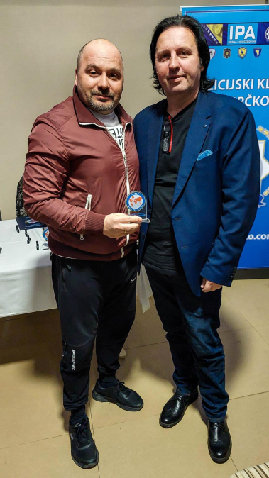 0BECE01B 75BE 455F B9C8 E33FF8362537