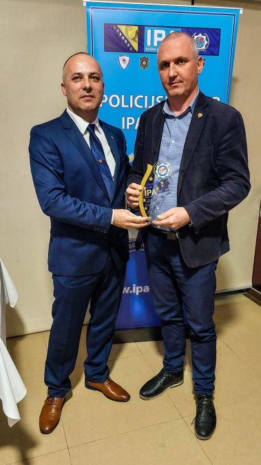 0BECE01B 75BE 455F B9C8 E33FF8362537