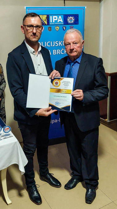 0BECE01B 75BE 455F B9C8 E33FF8362537