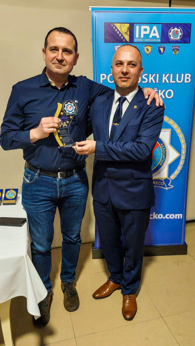 0BECE01B 75BE 455F B9C8 E33FF8362537