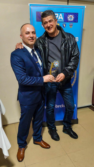 0BECE01B 75BE 455F B9C8 E33FF8362537