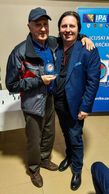 0BECE01B 75BE 455F B9C8 E33FF8362537