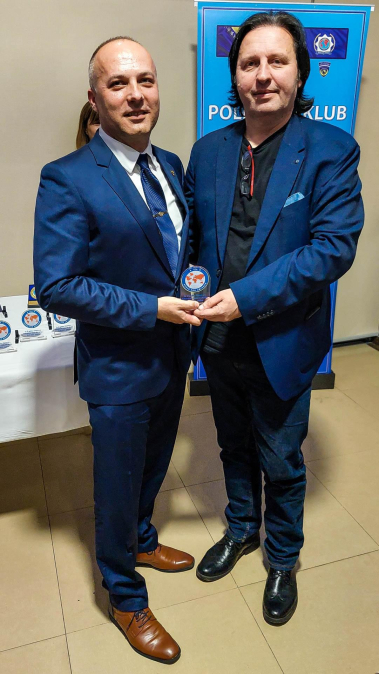 0BECE01B 75BE 455F B9C8 E33FF8362537