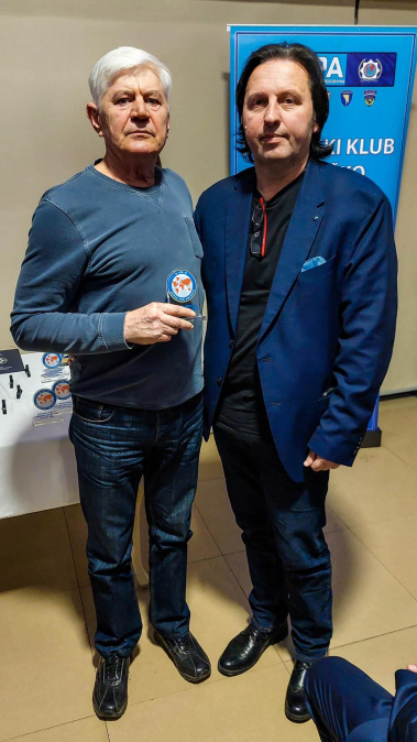 0BECE01B 75BE 455F B9C8 E33FF8362537