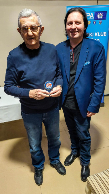 0BECE01B 75BE 455F B9C8 E33FF8362537