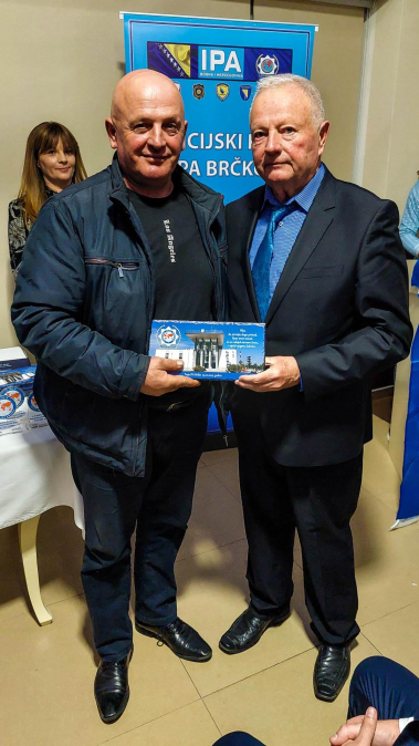 0BECE01B 75BE 455F B9C8 E33FF8362537