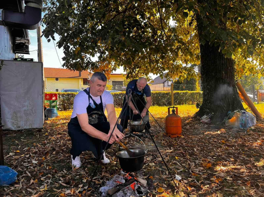 100FCC33 4BD4 48B3 8275 88746C65655F